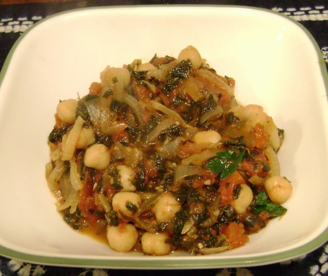 Chickpeas and Spinach with Smoky Paprika